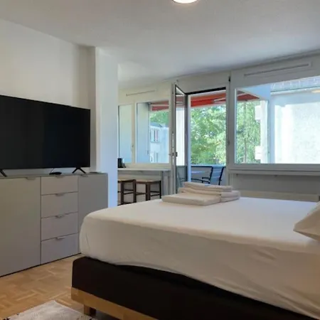 Bright And Practical - Art 16 Цюрих