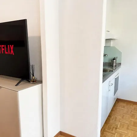 Bright And Practical - Art 16 Appartement